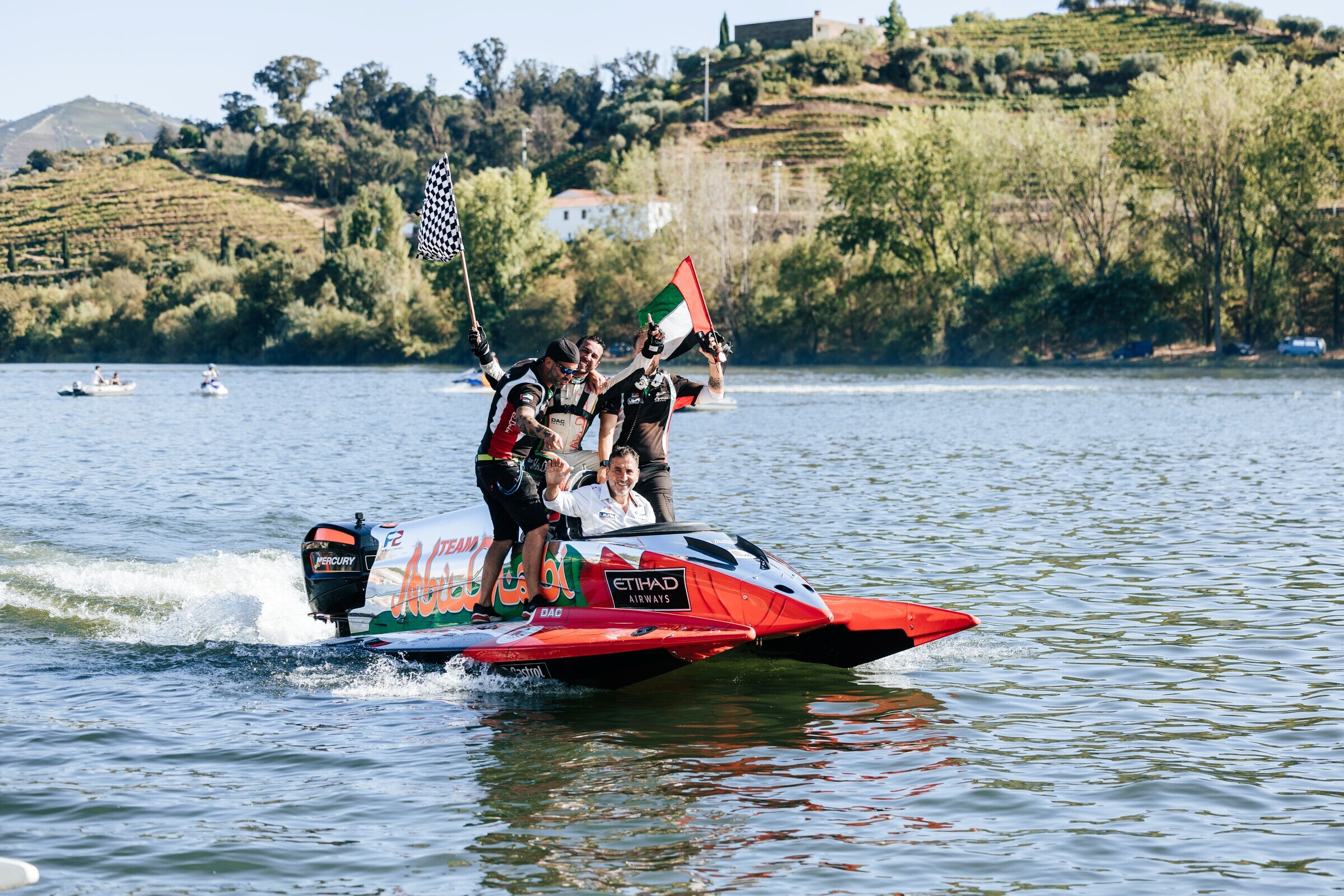 Mundial de Fórmula 2 volta a agitar as águas do Rio Douro