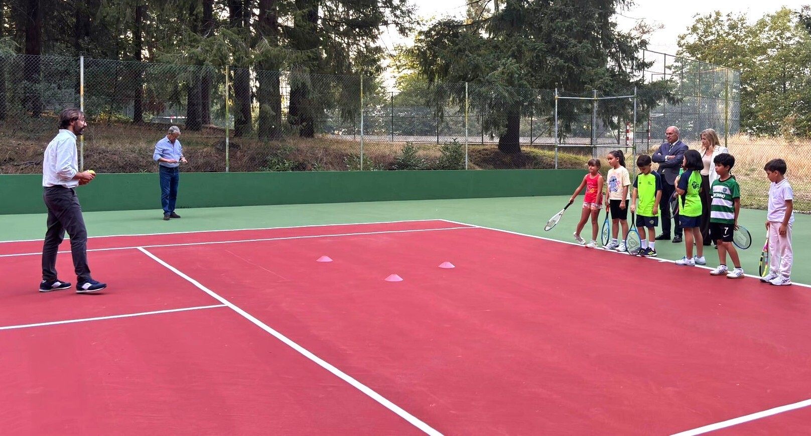 Inaugurado campo de ténis requalificado no Complexo Desportivo
